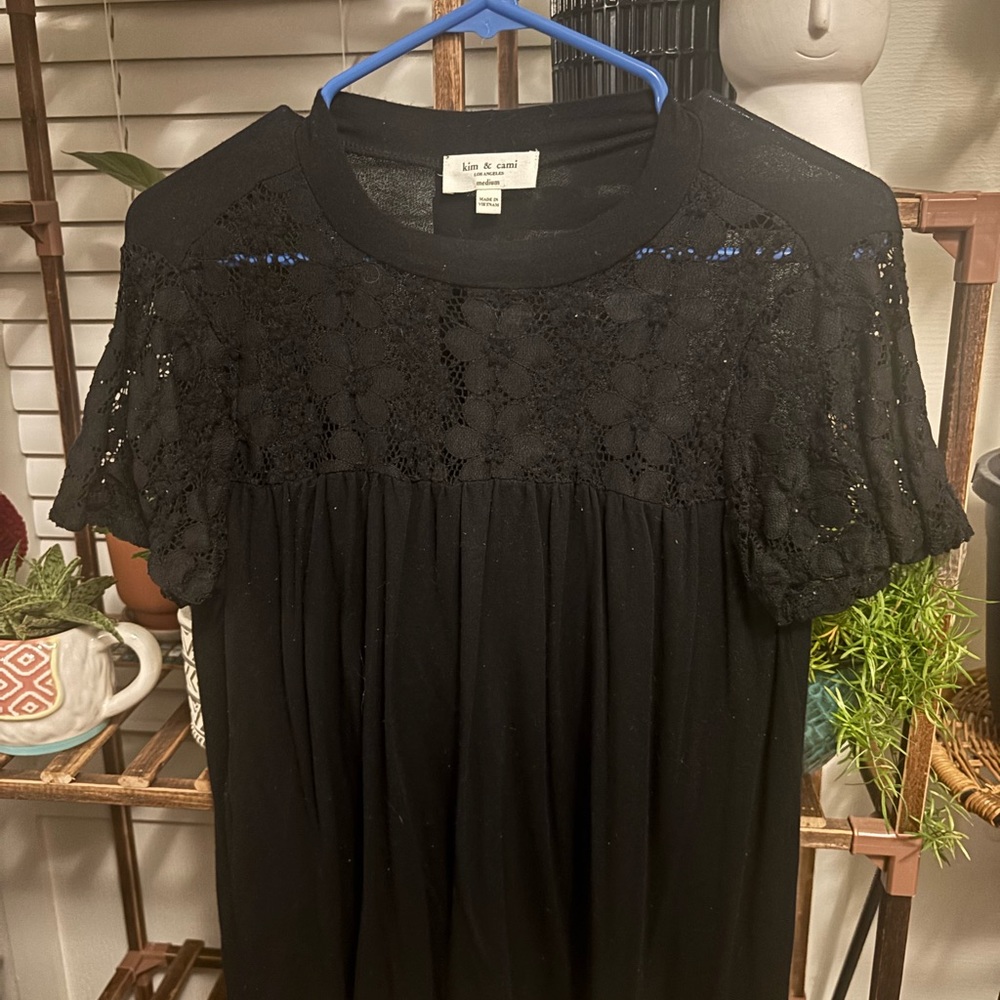 Kim & Cami Black Floral Lace Blouse